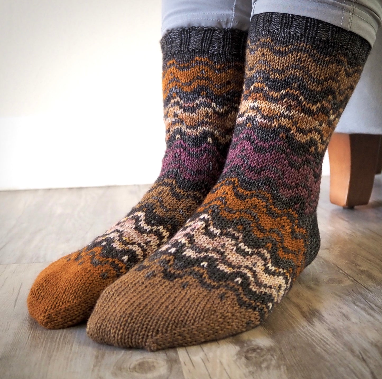 Painted Waves Socks - Knitting Pattern PDF